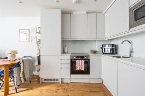 Living-Area-6.jpg