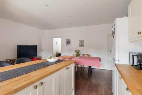 South Esk Road E7