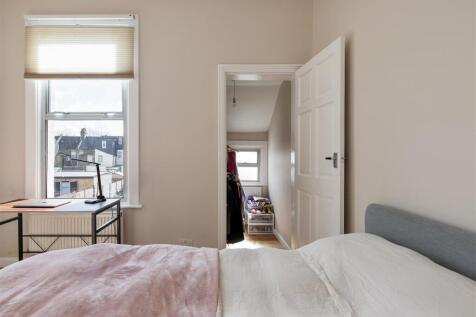 South Esk Road E7