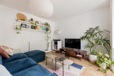Carnarvon Road, E15