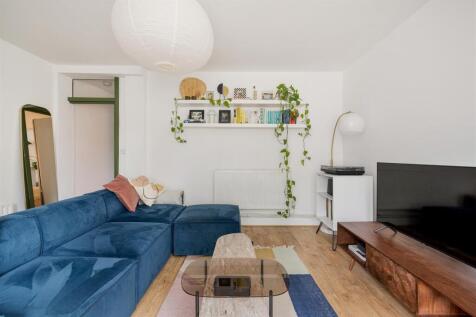 Carnarvon Road, E15