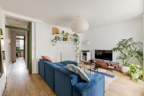 Carnarvon Road, E15