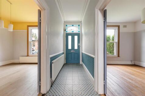 Hampton Road, E7