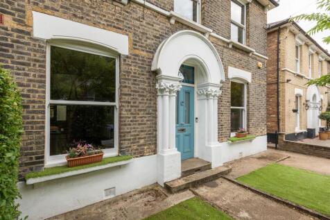 Hampton Road, E7