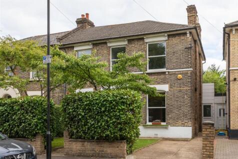 Hampton Road, E7