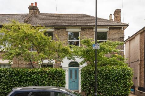 Hampton Road, E7