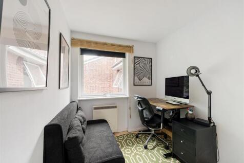 Carnarvon Road, E15