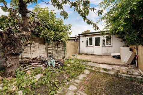 Milton Avenue, E6