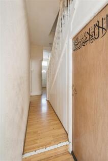 Milton Avenue, E6
