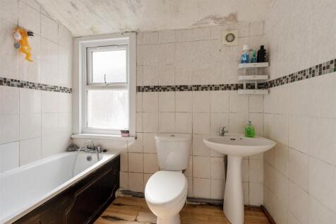Milton Avenue, E6