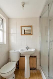 Milton Avenue, E6