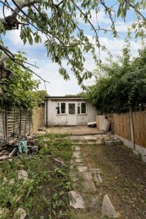 Milton Avenue, E6