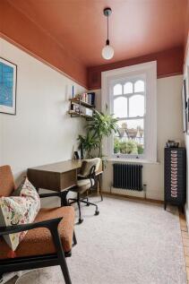 Empress Avenue, E12