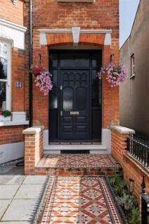 Empress Avenue, E12
