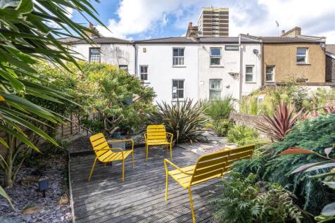 Windmill Lane, E15