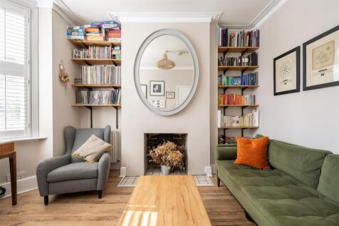 Wadley Street, E11