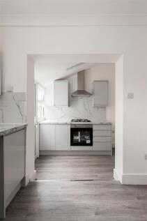 Green Street E7