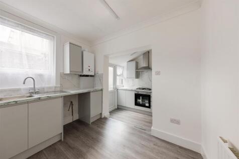 Green Street E7