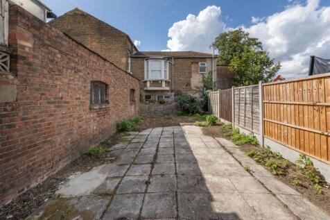 Green Street E7