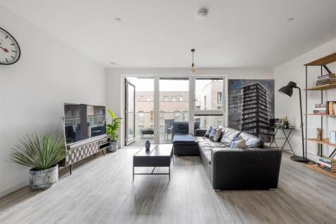 Living-Area-2.jpg
