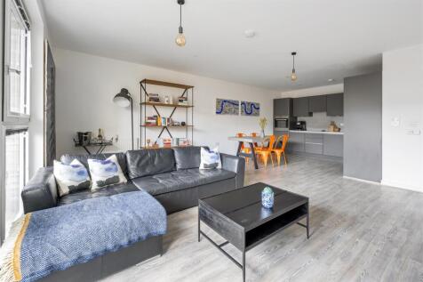 Living-Area-5.jpg