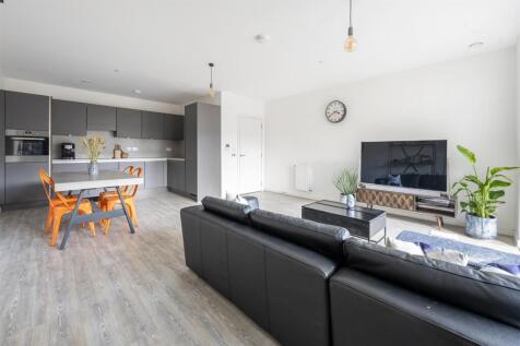 Living-Area-6.jpg