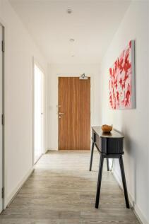 Hallway-1.jpg