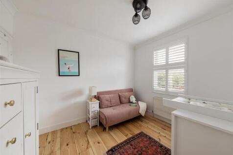 Ashville Road, E11