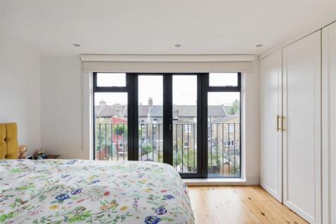 Ashville Road, E11