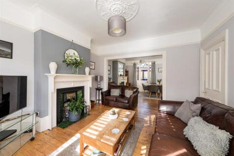 Harpenden Road E12