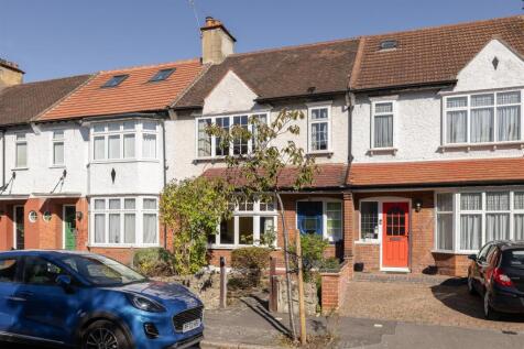 Woodcote Road E11