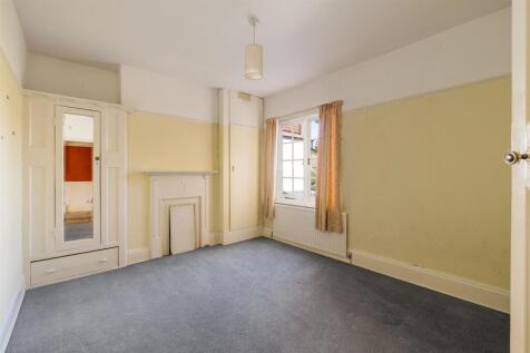 Woodcote Road E11