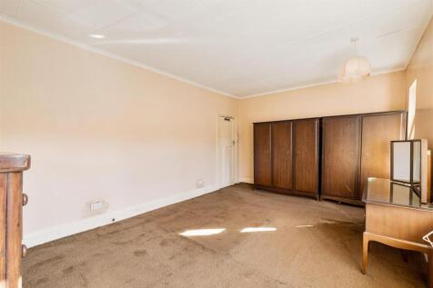 Woodcote Road E11
