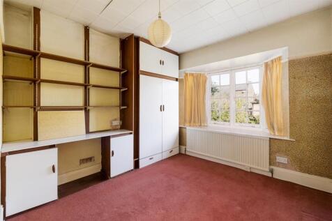 Woodcote Road E11
