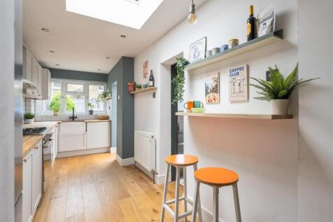 Trumpington Road, E7