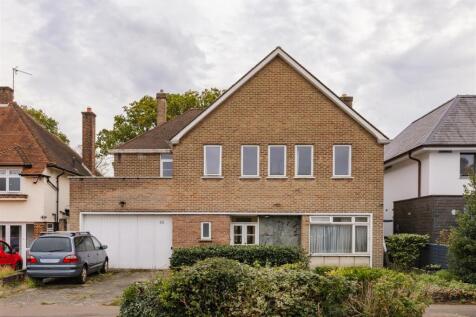 The Warren Drive, E11