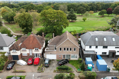 The Warren Drive, E11