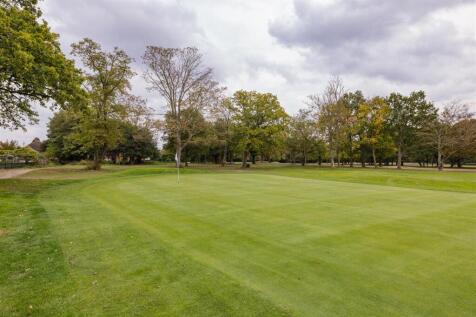 The Warren Drive, E11