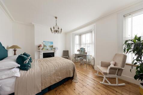 Boleyn Road, E7