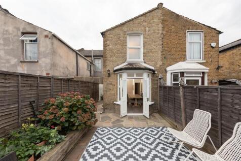 Boleyn Road, E7