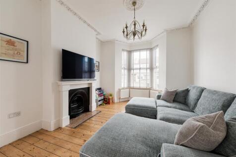 Boleyn Road, E7