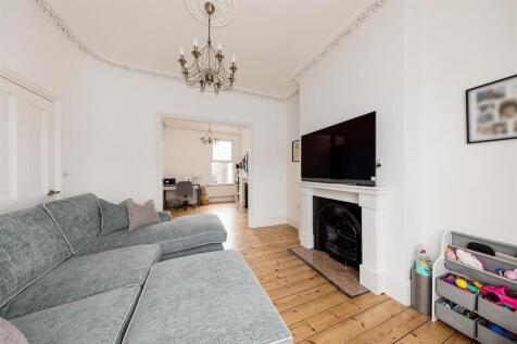 Boleyn Road, E7