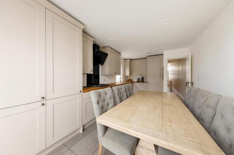 Boleyn Road, E7