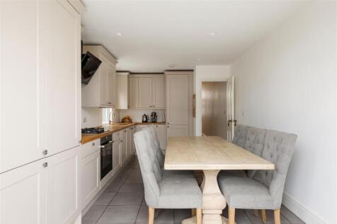 Boleyn Road, E7