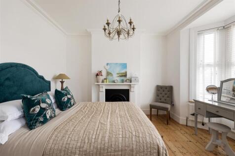 Boleyn Road, E7