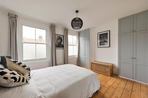 Kingsdown Road, E11
