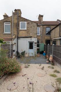 Kingsdown Road, E11