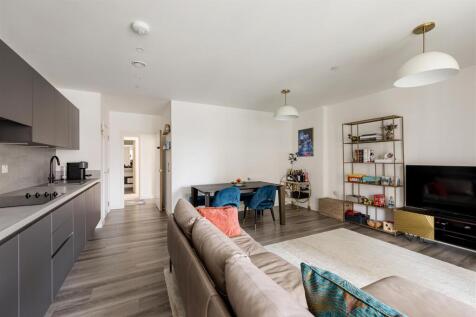 Shipbuilding Way E13