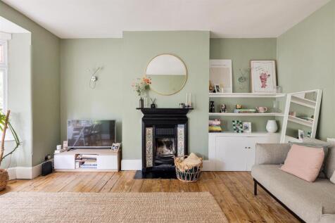 Blake Hall Road, E11