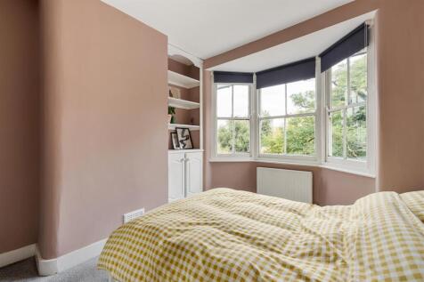 Blake Hall Road, E11